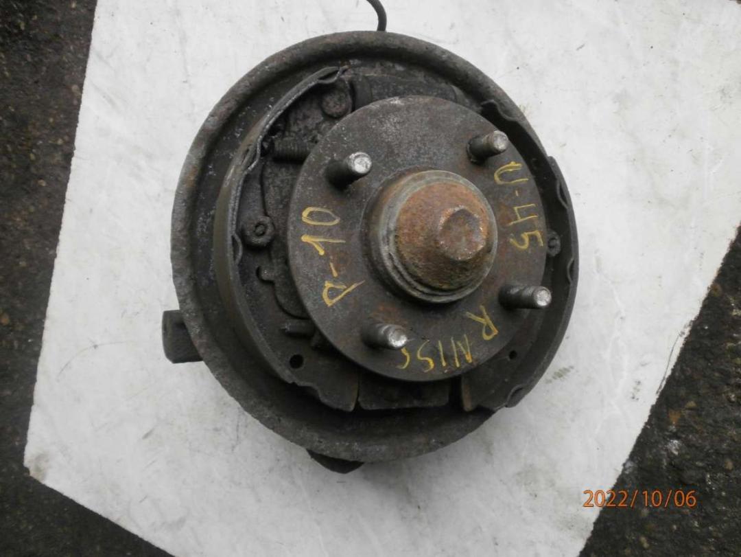 ступица задняя правая Nissan Primera P10 1994, 1.6 л., бензин, МКПП, седан - фото №1