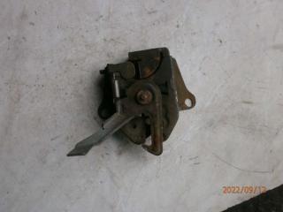 замок капота Mazda 626 GE 1996, 2.0 л., TD, дизель, МКПП, седан