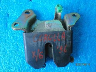 замок багажника Toyota Corolla 7 поколение (E100) 1996, 1.3 л., бензин, МКПП, хетчбэк 5 дв.