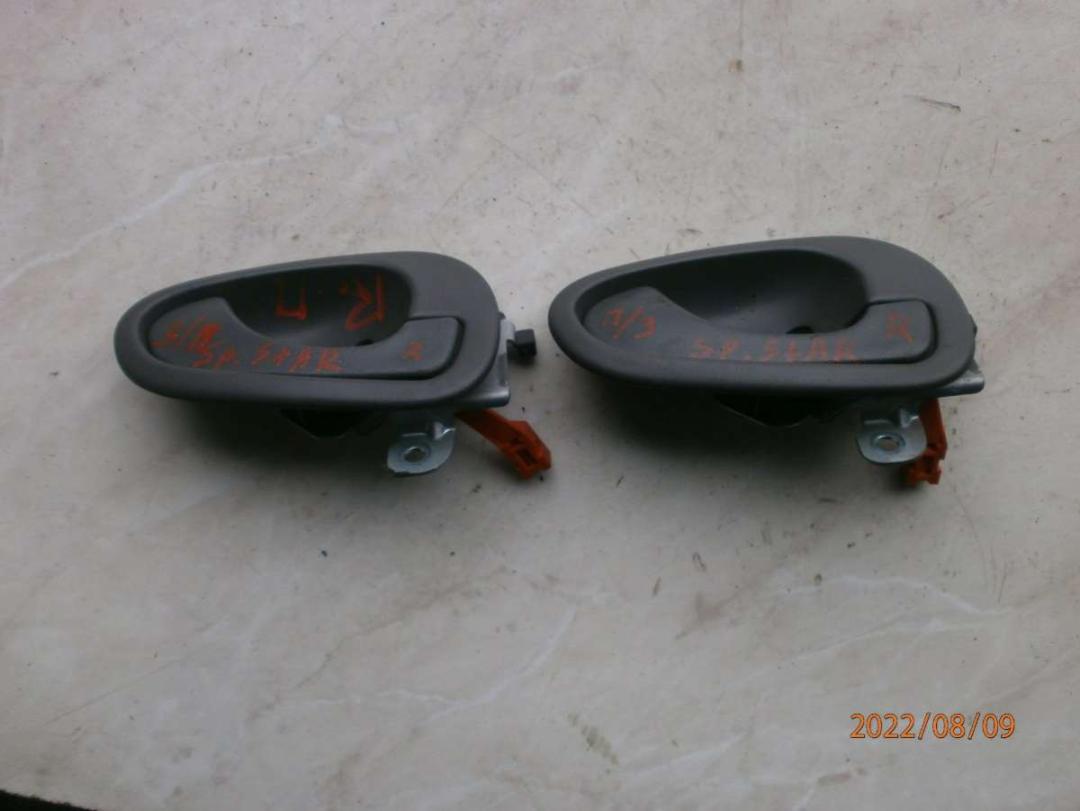 ручка внутренняя передняя правая Mitsubishi Space Star 1 поколение 1999, 1.3 л., бензин, МКПП, минивэн - фото №1