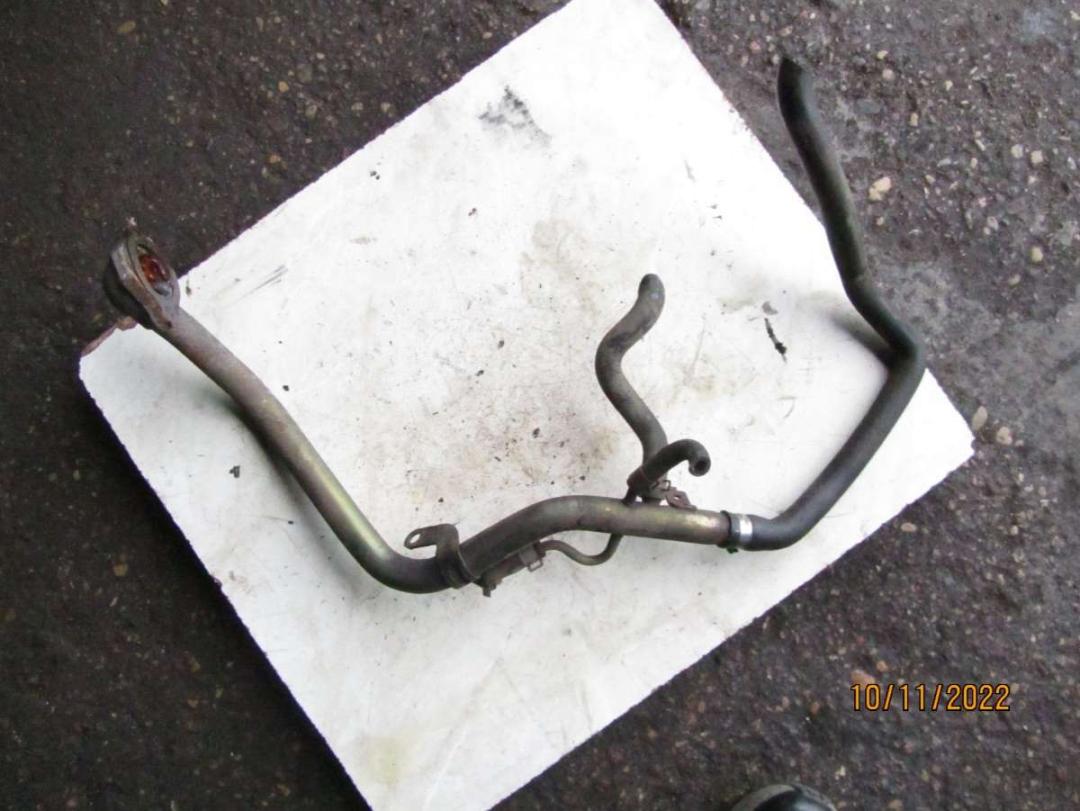 трубка охлаждающей жидкости Nissan Almera Tino V10 2001, 2.2 л., дизель - фото №1