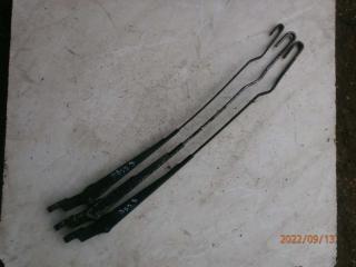 щеткодержатель (поводок стеклоочистителя, дворник) Volkswagen Passat B3 1991