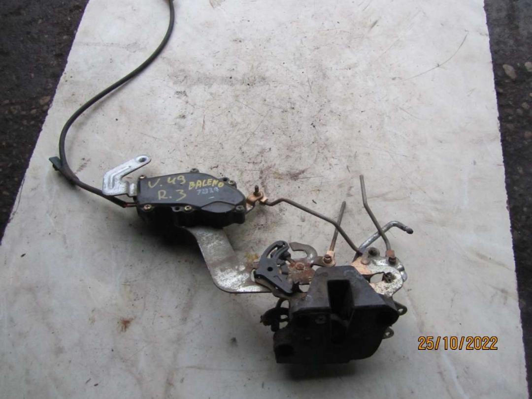 замок двери задней правой Suzuki Baleno 1 поколение 1997, 1.3 л., i, бензин, МКПП, седан - фото №1
