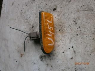 повторитель передний левый Nissan Primera P10 1994, 1.6 л., бензин, МКПП, седан