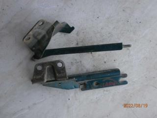 петля капота Kia Clarus 1 поколение [рестайлинг] 1999, 2.0 л., бензин, МКПП, универсал