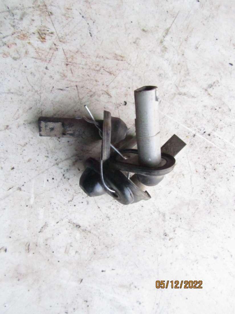 выключатель концевой (концевик) Opel Vectra B 1998, 1.6 л., бензин, МКПП, седан, 90504150 - фото №1