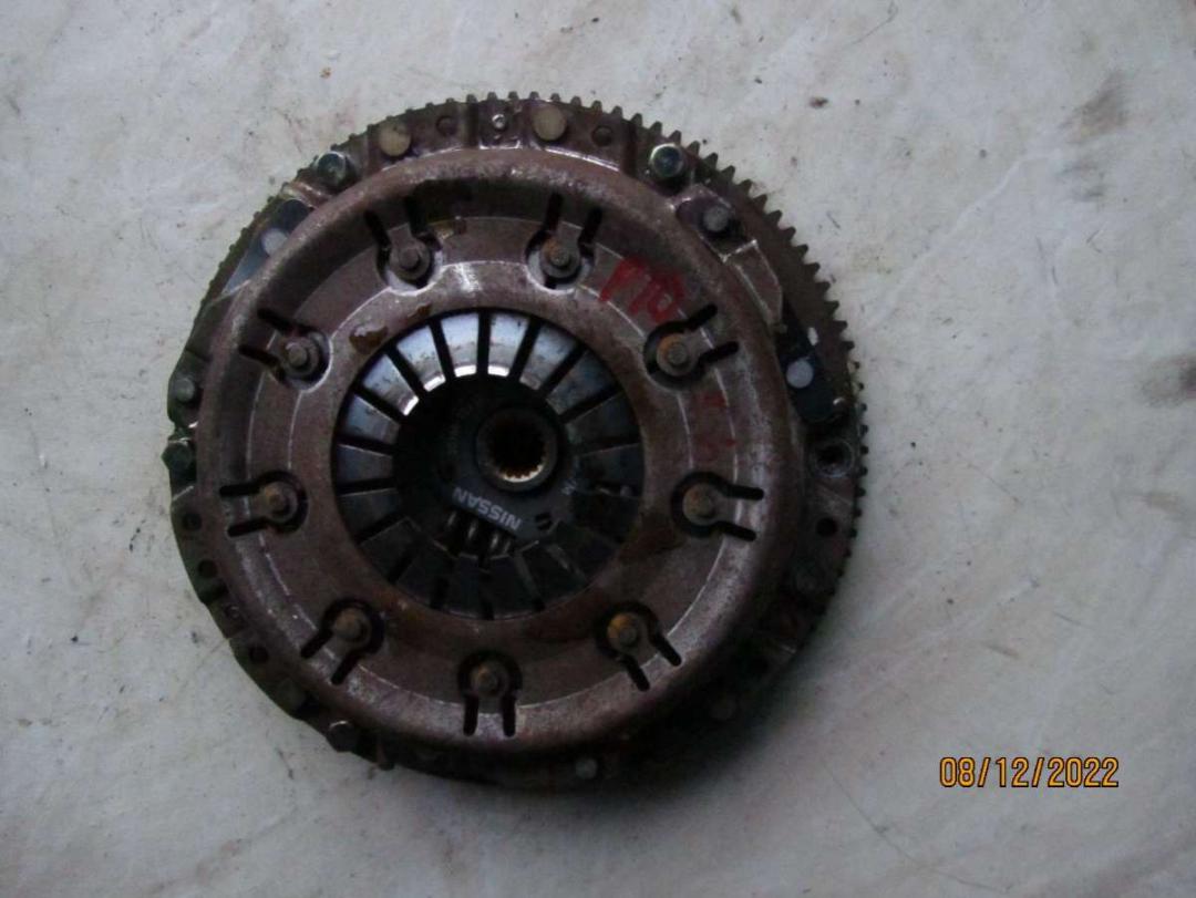 комплект сцепления Nissan Primera P10 1994, 1.6 л., бензин, МКПП, седан - фото №1