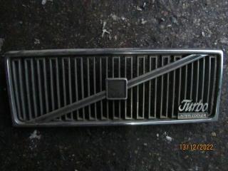 решетка радиатора Volvo 740 1 поколение 1990