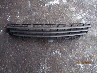 заглушка (решетка) в бампер Opel Astra H 2005