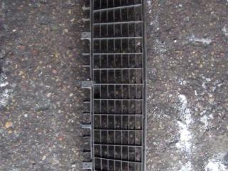 Заглушка (решетка) в бампер передний Opel Vectra C 2003