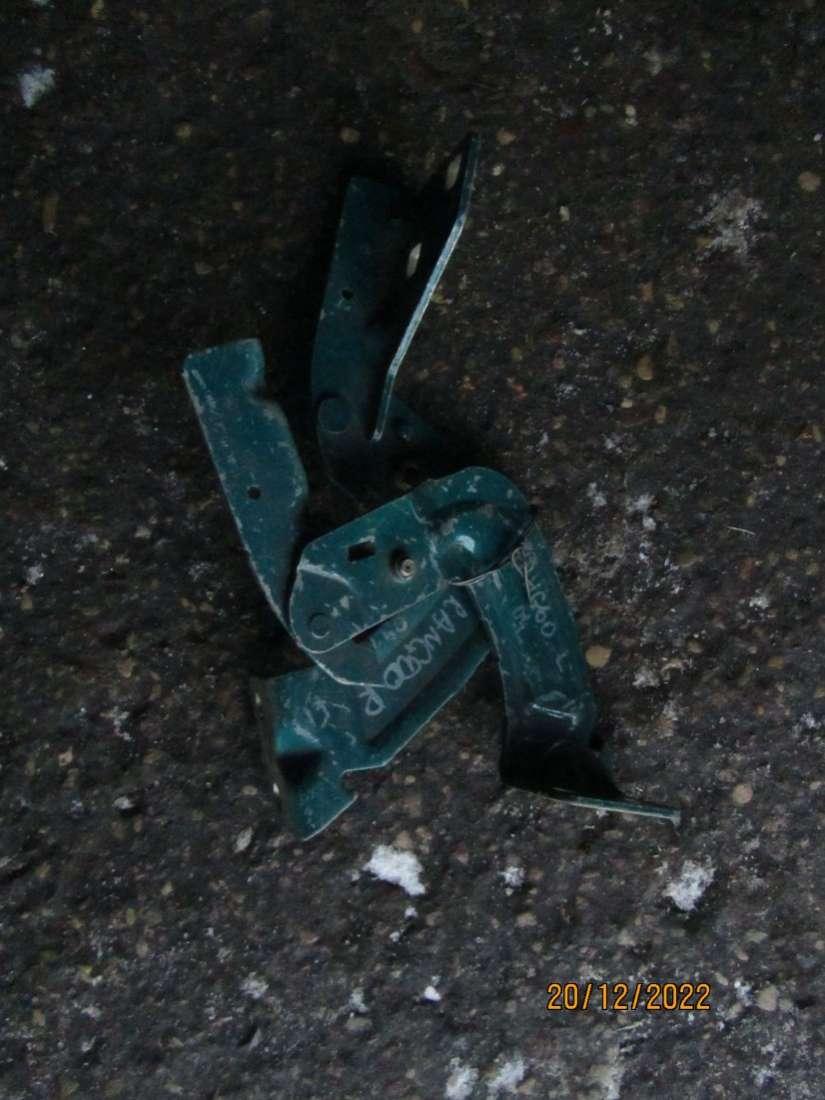 петля капота Renault Kangoo 2 поколение 2009 - фото №1