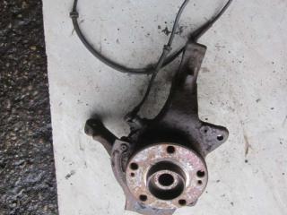 кулак поворотный правый Renault Safrane 1 поколение 1995