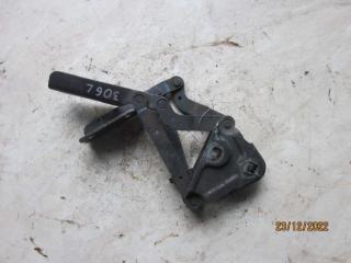 петля капота левая Peugeot 306 1 поколение [рестайлинг] 1998