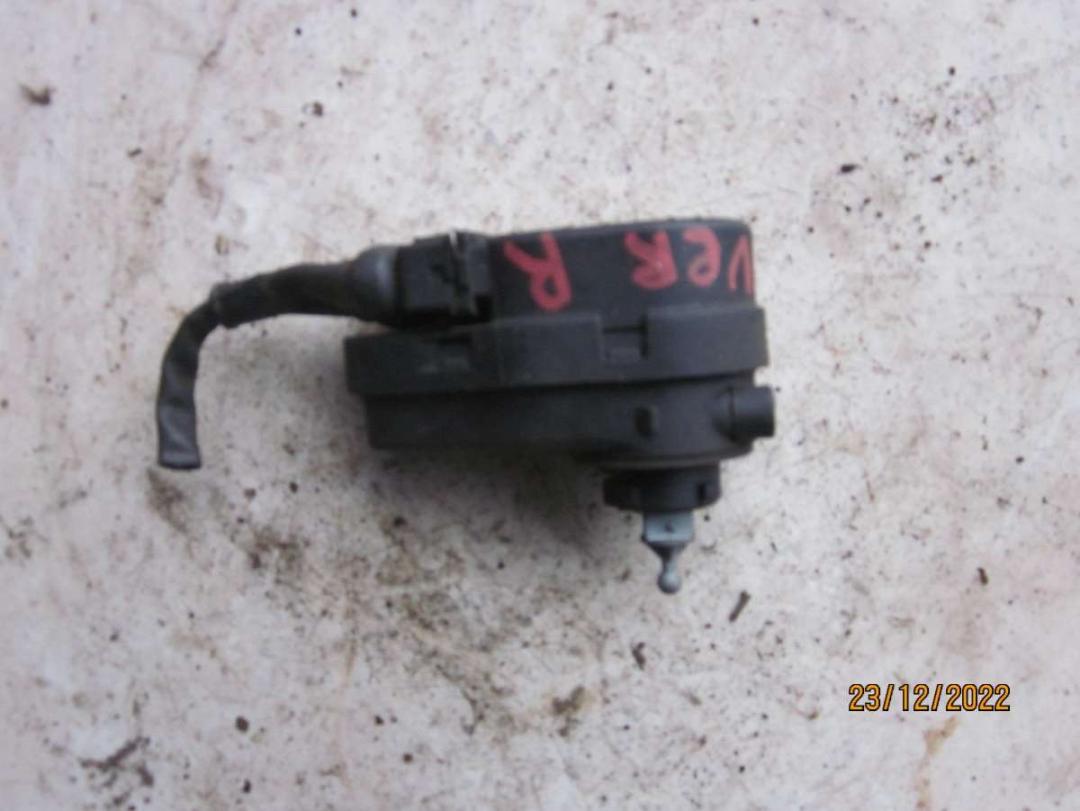 корректор фар Rover 400 Series 1 поколение (R8) 1992, 1.4 л., бензин, МКПП, седан - фото №1