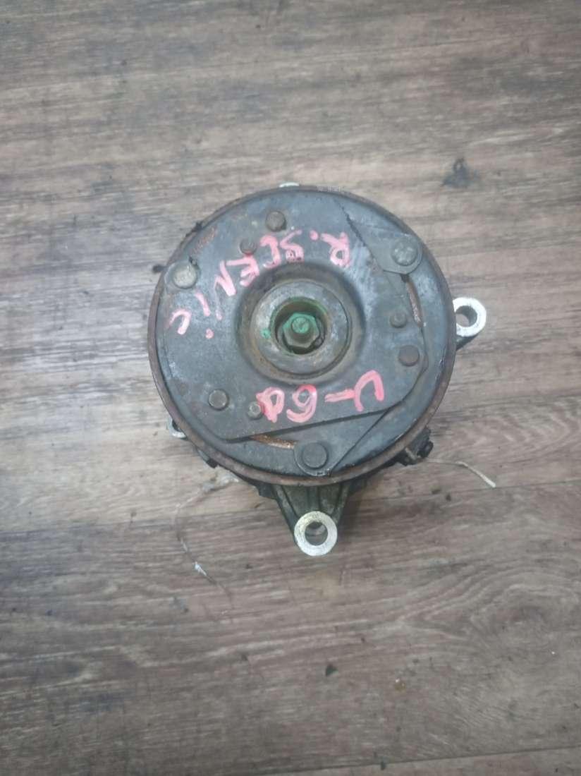 компрессор кондиционера Renault Scenic 1 поколение 1999, 1.6 л., бензин, МКПП, минивэн - фото №1