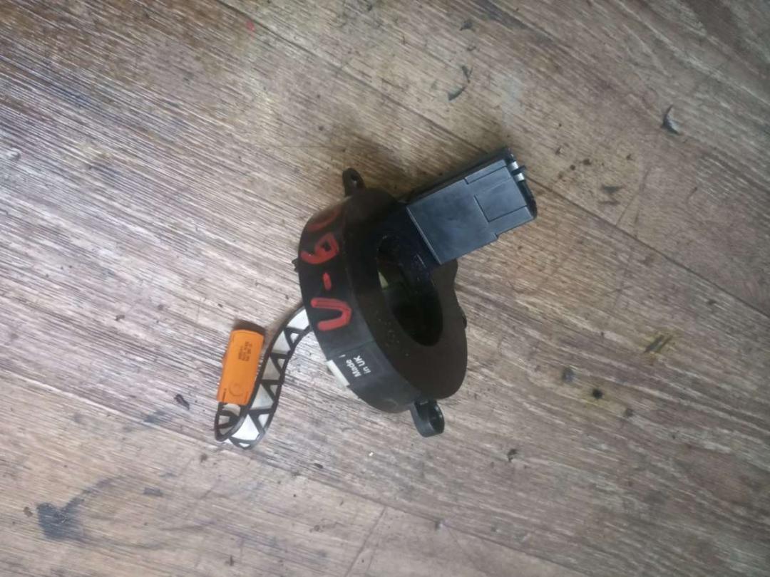 шлейф руля Renault Scenic 1 поколение 1999, 1.6 л., i, бензин, МКПП, минивэн - фото №1