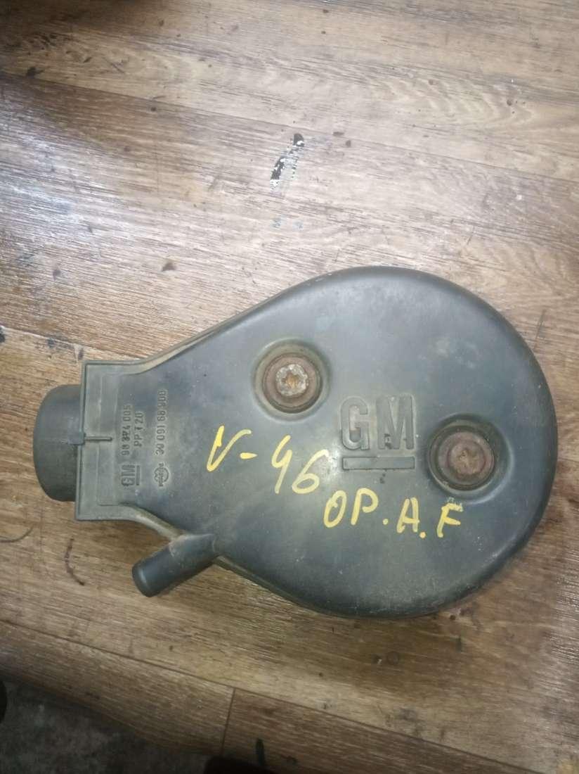 Манифольд (впускной патрубок) Opel Astra F 1993, 1.6 л., бензин, МКПП, седан - фото №1