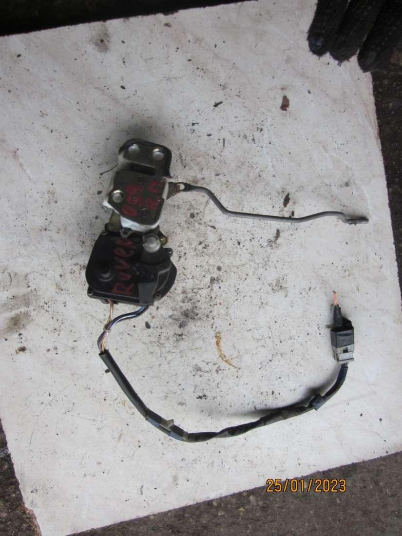 замок двери передней правой Rover 400 Series 1 поколение (R8) 1992, 1.4 л., бензин, МКПП, седан - фото №1