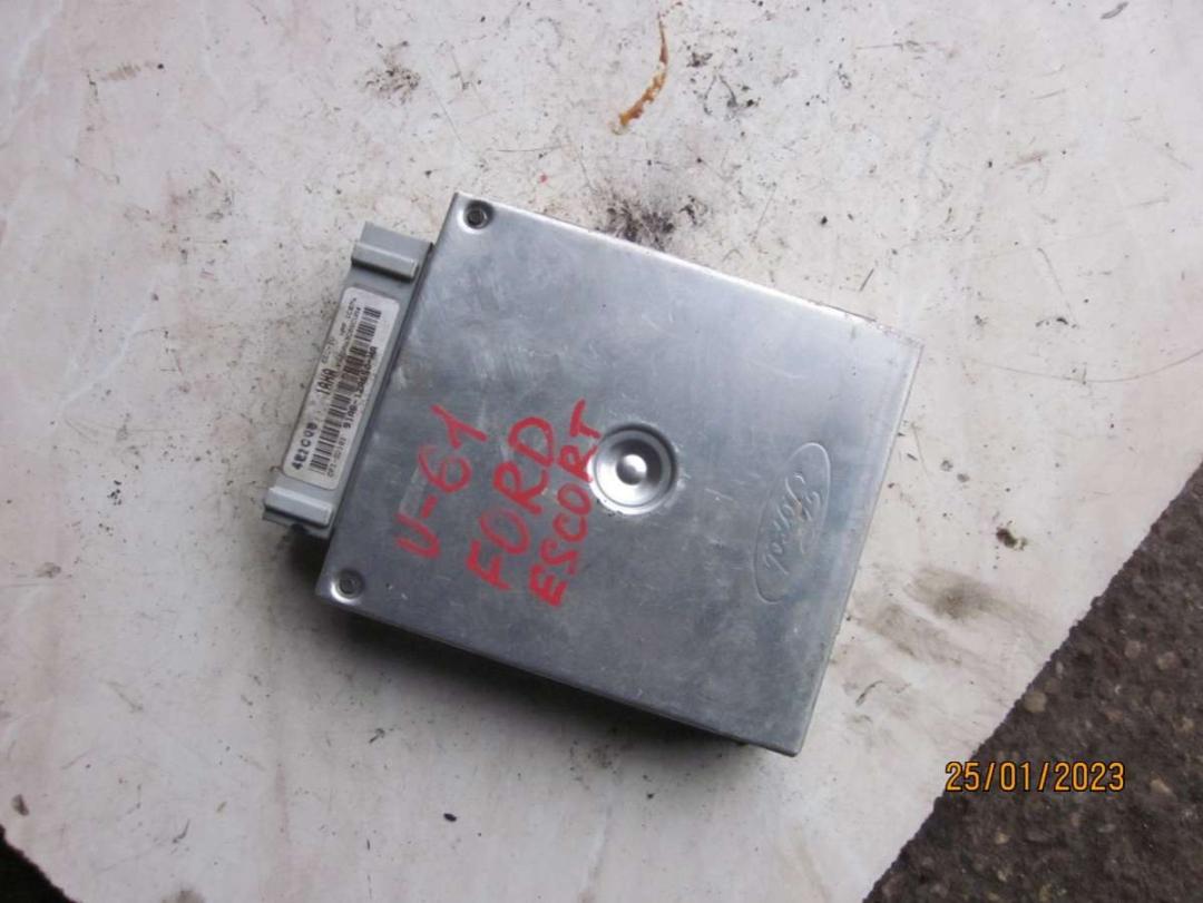 блок управления двигателем Ford Escort 5 поколение 1992, 1.4 л., бензин, МКПП, хетчбэк 5 дв. - фото №1