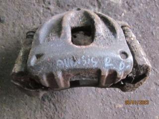 суппорт передний правый Toyota Avensis 1 2007, 2.0 л., дизель