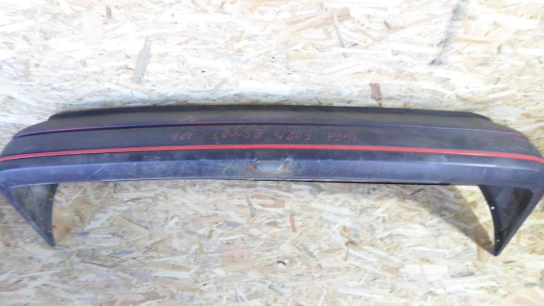 бампер задний Ford Escort 5 поколение 1992, 1.4 л., бензин, МКПП, хетчбэк 5 дв. - фото №1