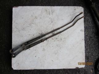 щеткодержатель (поводок стеклоочистителя, дворник) Mazda 626 GE 1995, 1.8 л., бензин, МКПП, седан