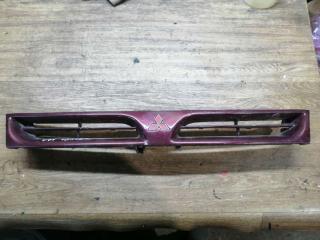 решетка радиатора Mitsubishi Lancer 7 1994, 1.6 л., бензин, МКПП, универсал