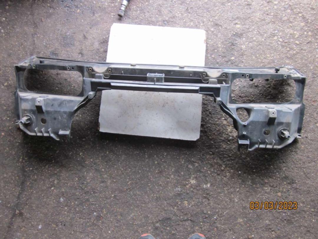 передняя панель крепления облицовки (телевизор) Citroen Xantia 1 поколение 1996, 2.0 л., бензин, МКПП, универсал - фото №1