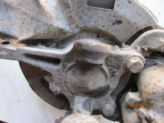 ступица передняя левая Nissan Serena С23 [2-й рестайлинг] 1998, 2.0 л., дизель, МКПП, минивэн