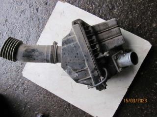 корпус воздушного фильтра Nissan Serena С23 [2-й рестайлинг] 1998, 2.0 л., дизель, МКПП, минивэн