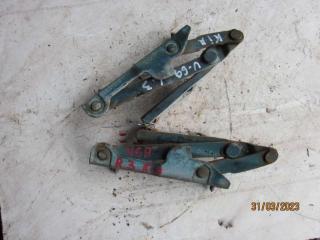 петля крышки багажника Kia Clarus 1 поколение 1997, 1.8 л., бензин, МКПП, седан
