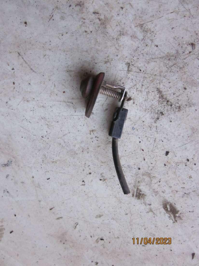 выключатель концевой (концевик) Mitsubishi Carisma 1 поколение 1998, 1.6 л., бензин, седан - фото №1