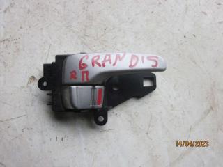 ручка внутренняя передняя правая Mitsubishi Grandis 1 поколение 2006, 2.4 л., бензин, минивэн