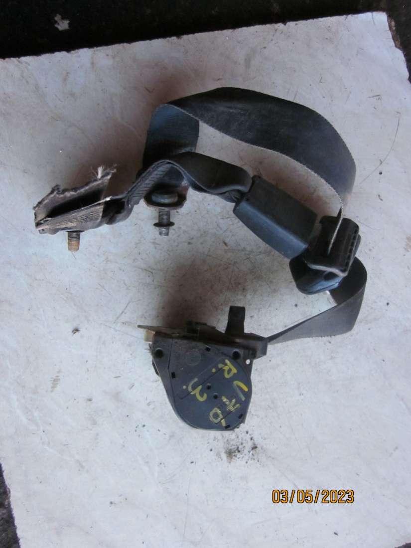 ремень безопасности Ford Escort 6 1996, 1.8 л., дизель, универсал - фото №1