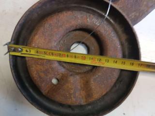 опора амортизатора нижняя (чашка) Mitsubishi Carisma 1 поколение 1996, бензин