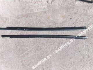 молдинг двери передней правой Opel Vectra B 1999