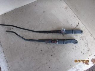 щеткодержатель (поводок стеклоочистителя, дворник) Peugeot 406 1 поколение [рестайлинг] 2000, 2.0 л., дизель, МКПП, седан