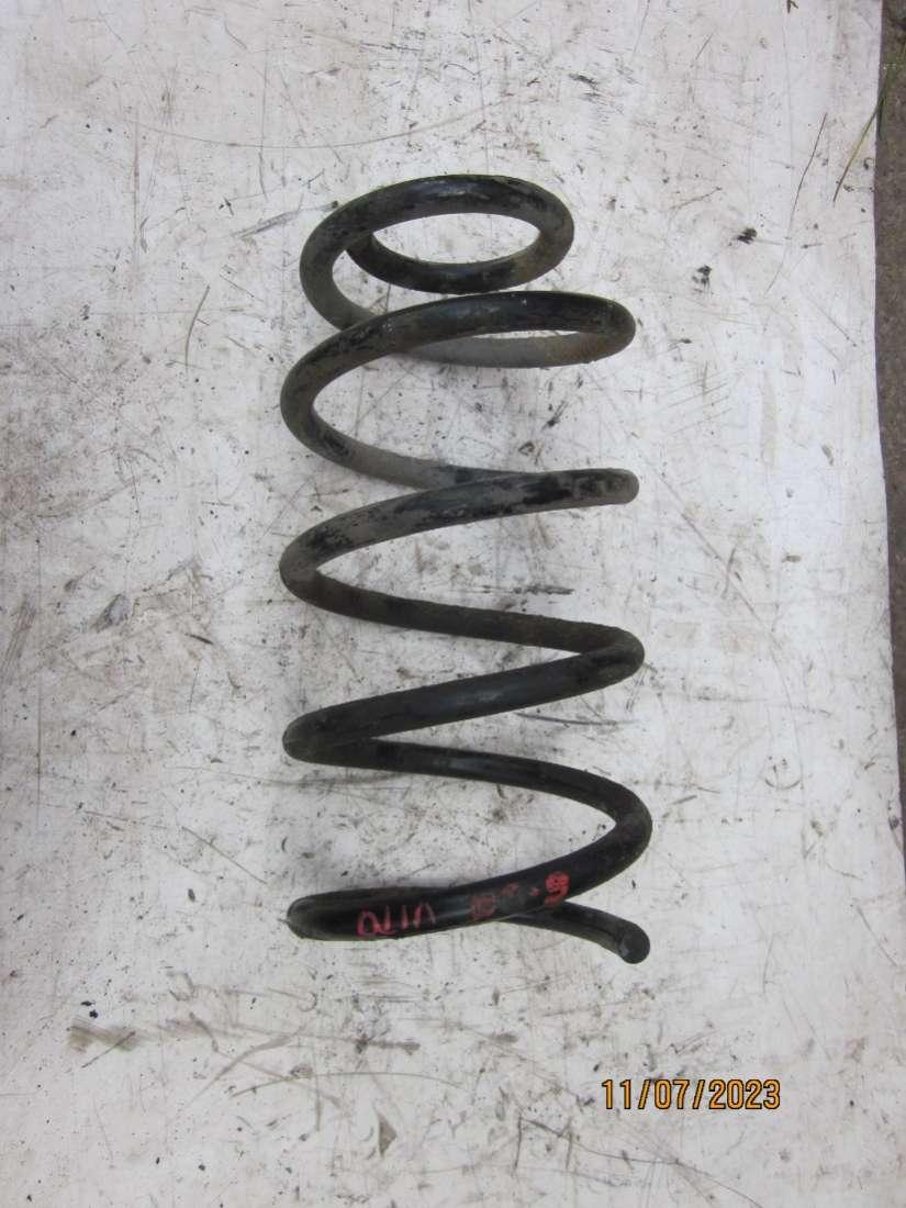 пружина передняя Mercedes-Benz Vito W638 1998, 2.2 л., CDi, дизель, МКПП, минивэн - фото №1