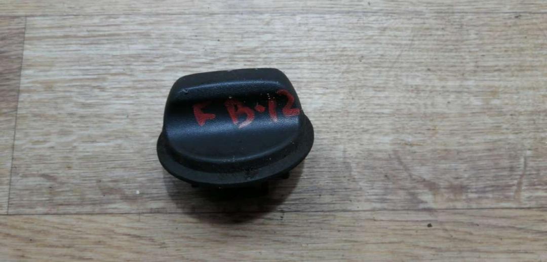 пробка топливного бака Renault Espace 3 поколение 1999, 2.2 л., дизель, МКПП, минивэн - фото №1