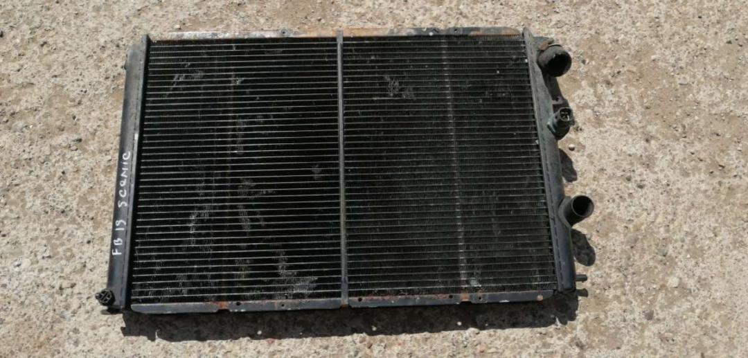 радиатор (основной) Renault Scenic 1 поколение 1997, 1.9 л., дизель, МКПП - фото №1