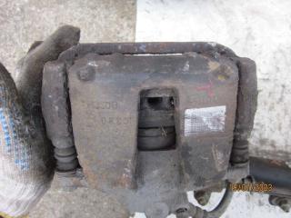 суппорт передний правый Citroen Xsara Picasso 1 поколение 2003, 1.8 л., бензин, МКПП