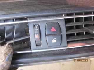 кнопка аварийной сигнализации BMW 5 серия F07/F10/F11 2010, 3.0 л., дизель, АКПП, седан