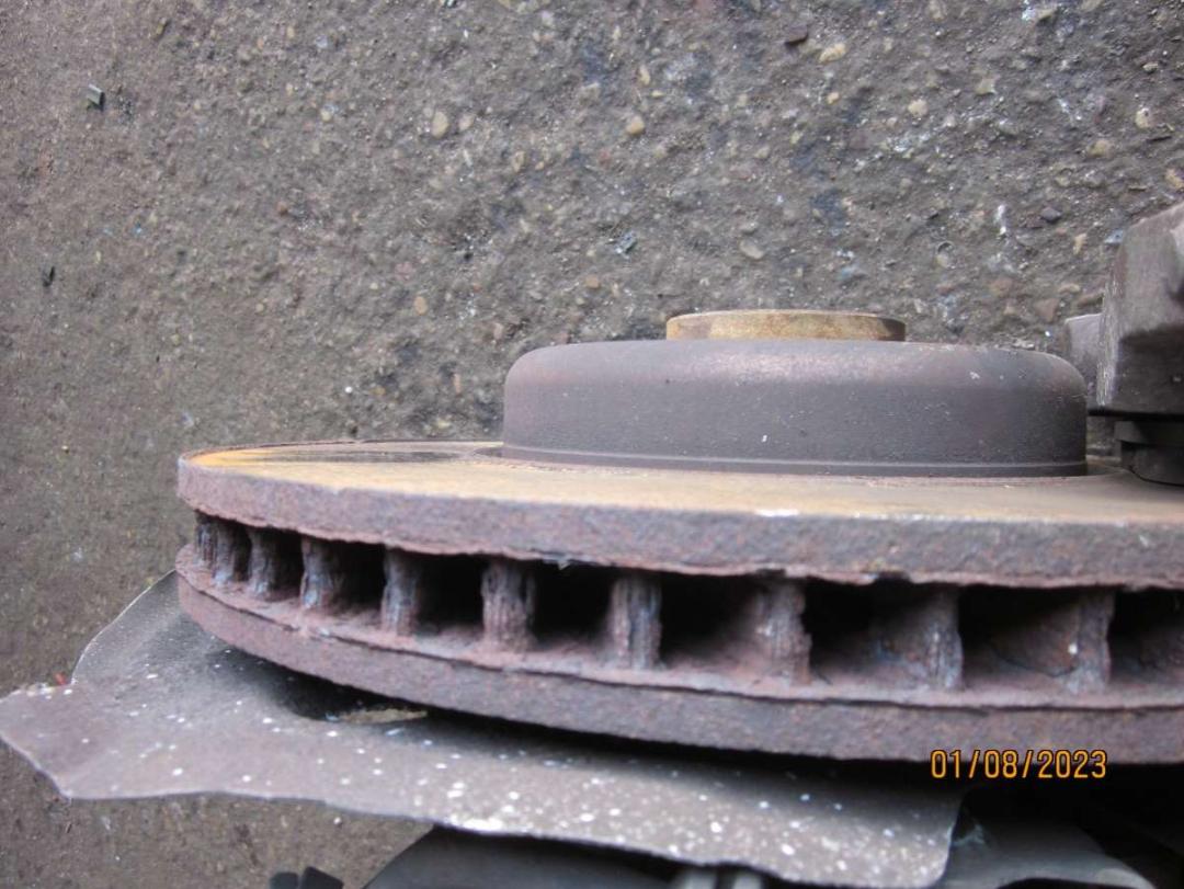 диск тормозной передний BMW 5 серия F07/F10/F11 2010, 3.0 л., дизель, АКПП, седан - фото №1