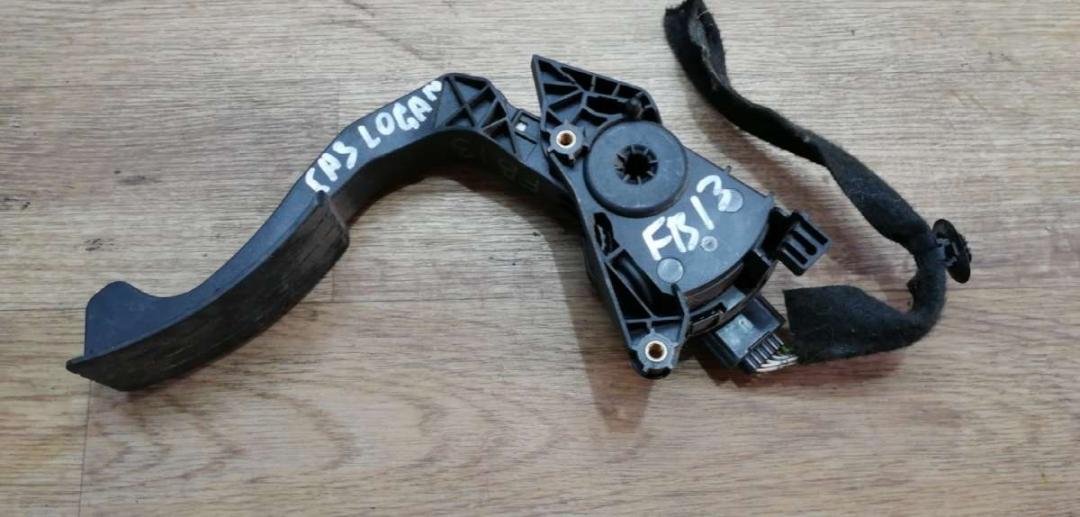 педаль Dacia Logan 1 2014, 0.9 л., бензин, МКПП, универсал - фото №1