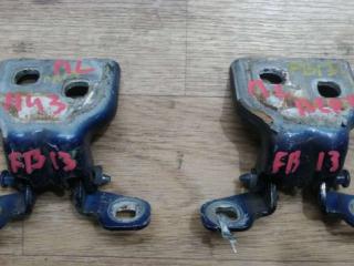 петля двери Dacia Logan 1 2014, 0.9 л., бензин, МКПП, универсал