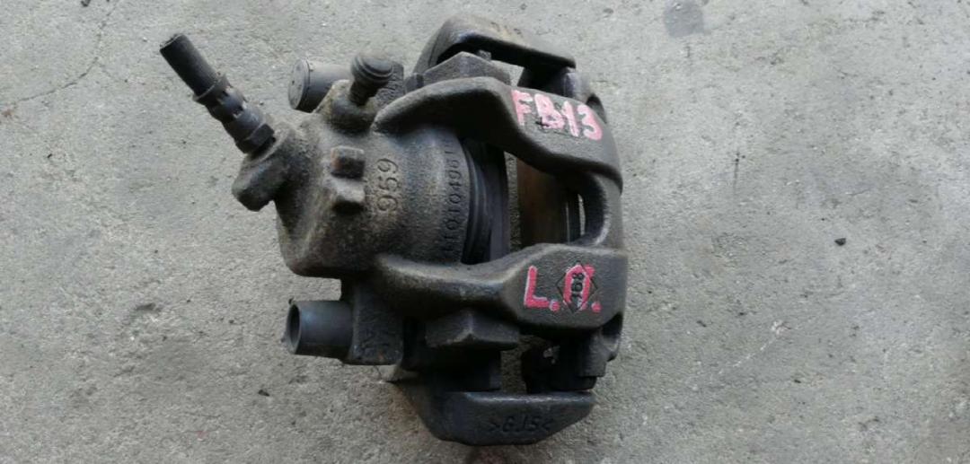 суппорт передний левый Dacia Logan 1 2014, 0.9 л., бензин, МКПП, универсал - фото №1