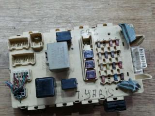 блок предохранителей Toyota Yaris P1 2001, 1.0 л., бензин, МКПП, хетчбэк 5 дв.