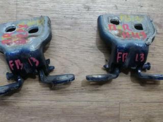 петля двери Dacia Logan 1 2014, 0.9 л., бензин, МКПП, универсал