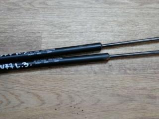 амортизатор крышки багажника (3-5 двери) Opel Omega B 1998, 2.0 л., бензин, МКПП, седан