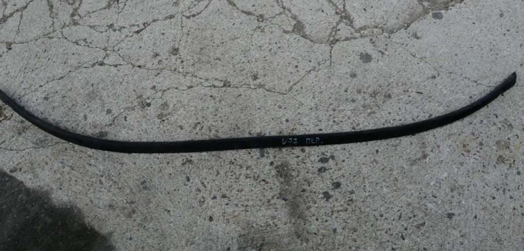 молдинг лобового стекла Opel Omega B 1998, 2.0 л., бензин, МКПП, седан - фото №1